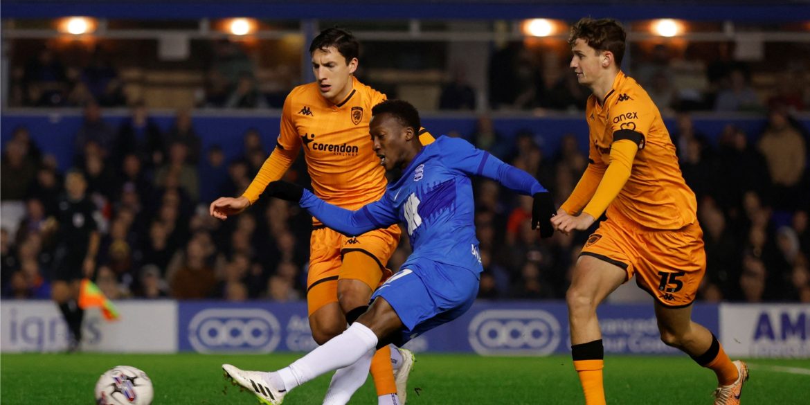 Five Championship clubs enquire about signing "first class" Birmingham star